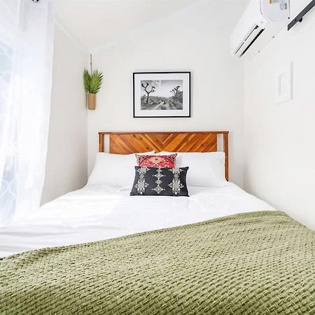5 Cozy Casita Lux Tiny House, Firepit, 5 Mins To Downtown Гънтърсвил Екстериор снимка